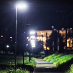 Hard setzt auf intelligente Straßenbeleuchtung, die mittels Bewegungsmeldern gesteuert wird. Foto Markus Gmeiner