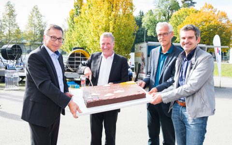 Grund zum Feiern beim 15. Solar- und Wärmepumpentag in Bregenz (von links): illwerke-vkw-Vorstand Helmut Mennel, Energie-Landesrat Erich Schwärzler, Energieinstitut-Geschäftsführer Josef Burtscher und Martin Seeberger (illwerke vkw).