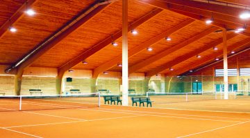 Tennishalle Bad Schussenried - Low-Tech Gebäude - Bildnachweis: Franz Walser Holzbau