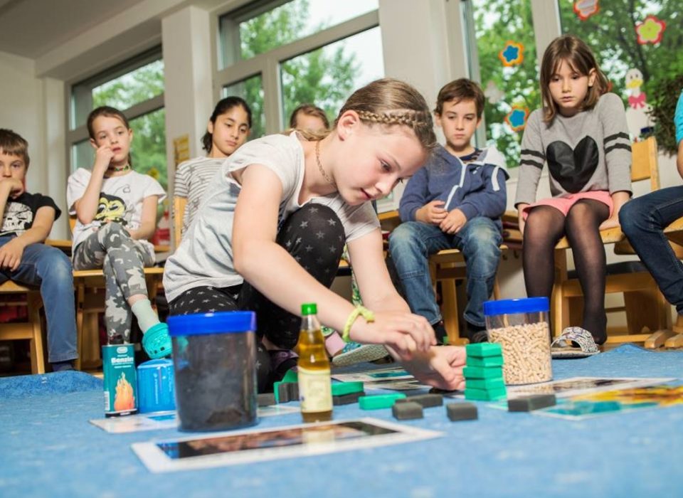 Die Energiewerkstatt Schule zu Gast in der VS Schwarzach. Bildnachweis: Markus Gmeiner