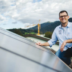Eine thermische Solaranlage bringt einen hohen Ertrag. 6 bis 8 m² Kollektorfläche reichen für einen 4-Personen-Haushalt. Bild: Markus Gmeiner