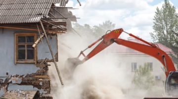 Nicht so schnell: Vor dem Abbrechen alles rausholen, was sich wieder verwenden lässt. Bild: Andrei Kuzniatsou