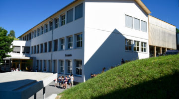 Schule Langenegg, Aussenansicht, CR Caroline Begle